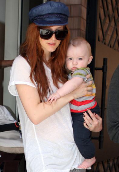 ashlee-simpson-baby bronx