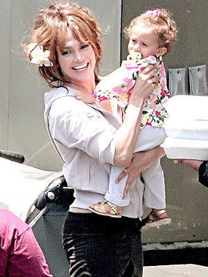 jennifer_lopez and daughter