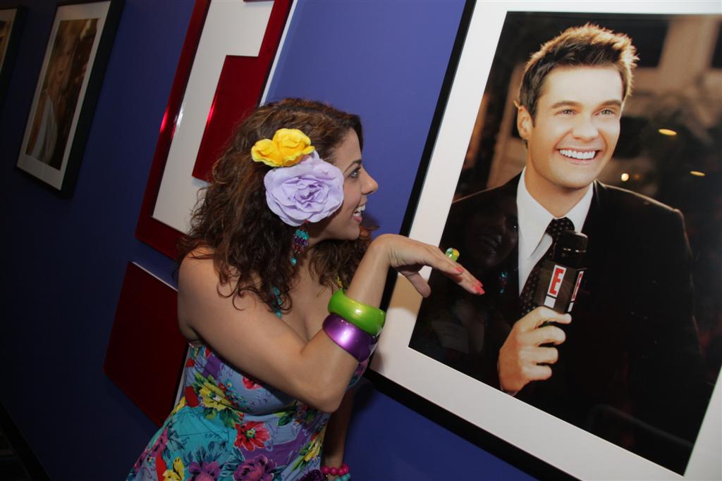 La Coacha-Ryan Seacrest-Kiss FM- E!