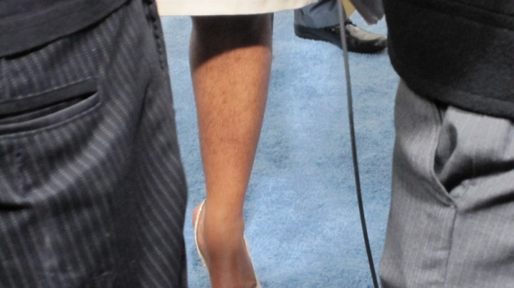 Mo'nique's hairy legs at 2010 Spirit Awards