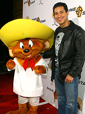 mario-lopez-and-speedy-gonzales